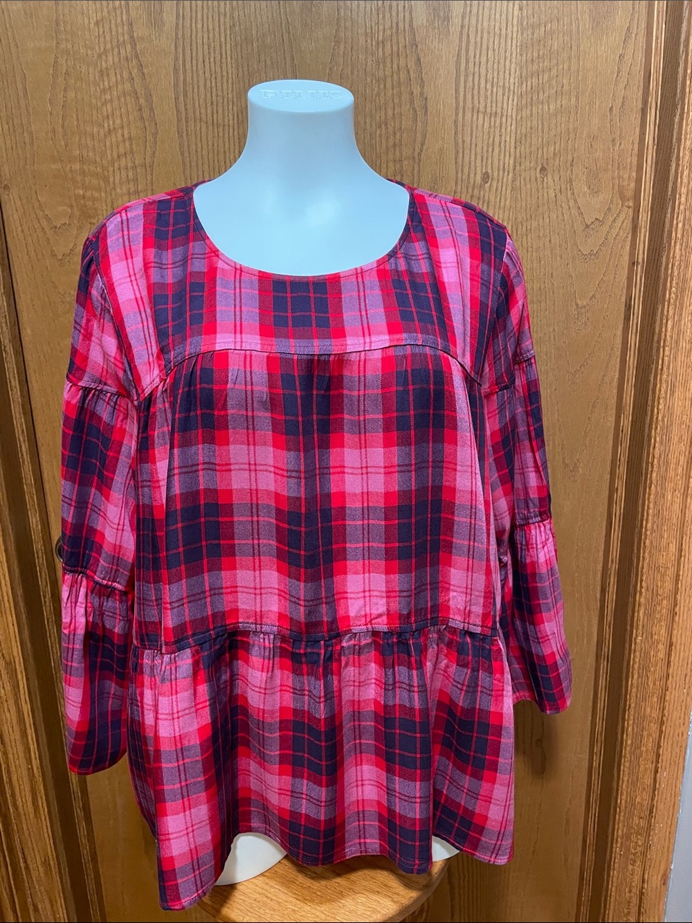 Women’s XL a.n.a Pink and Red Plaid Peasant Tunic.